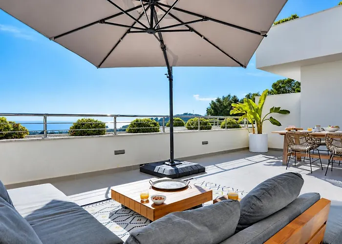 Altea Bayview Apartment By Nras