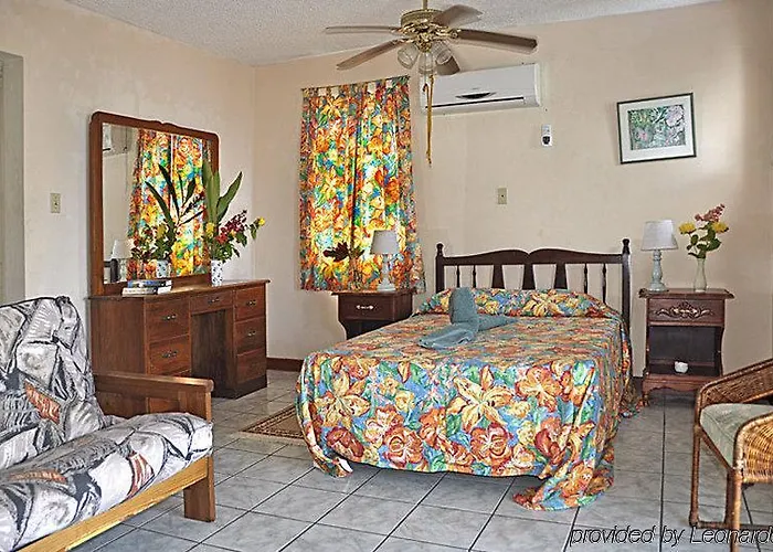 Carib Beach Apartments Negril