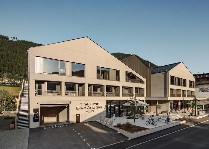 Dips&Drops – The First Bike And Ski Hub Flachau