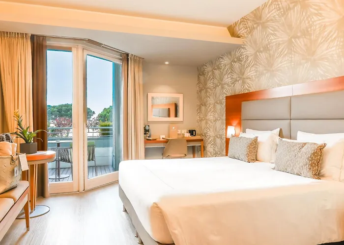 Luxury Hotels in Lazise