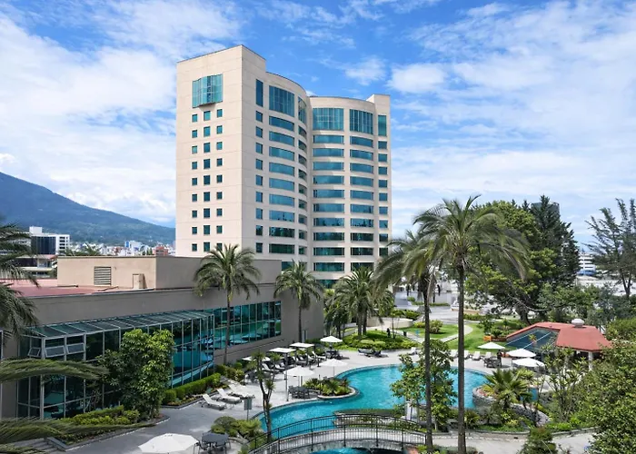 Torres De Suites By Inamazonas Quito