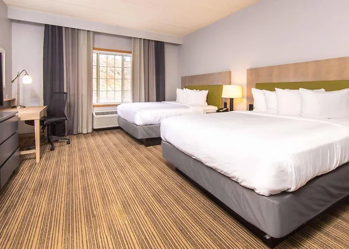 Rapid City Hotels with Top Ratings