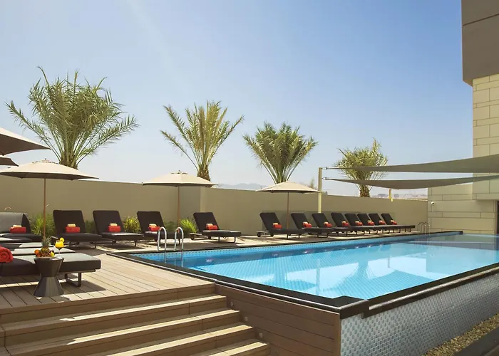 Novotel Muscat Airport Mit Golfplatz