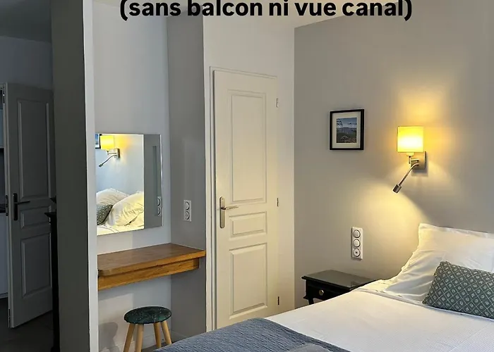 Le Petit Bijou Sète has 4 apartments, 3 with canal view