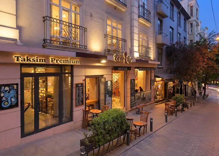 Taksim Premium Residence Istanboel met golfbaan
