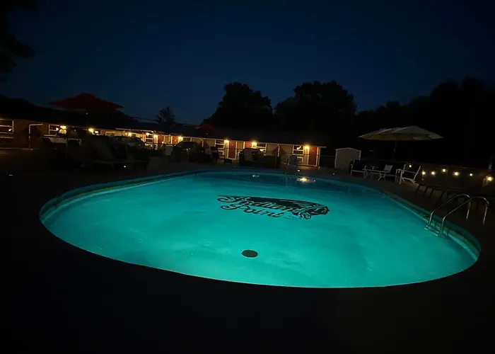 Hunter'S Friend Resort Near Table Rock Lake