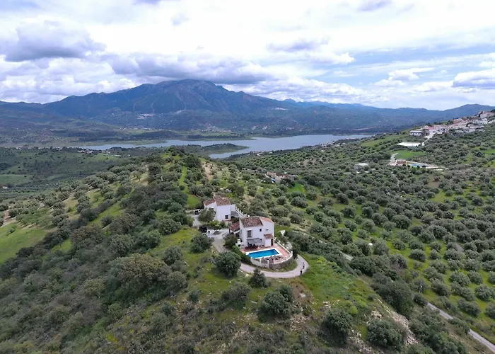 Casas de Cantoblanco Viñuela admite animales