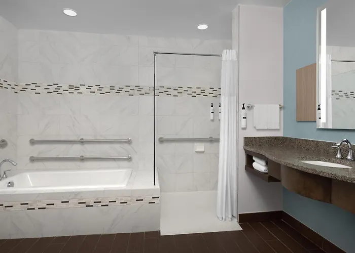 Boutique Hilton Garden Inn Greensboro Airport