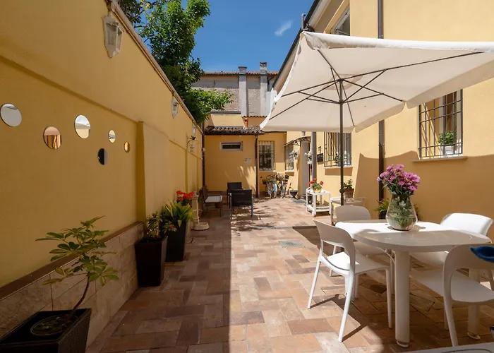 Gold Apartment Ferrara