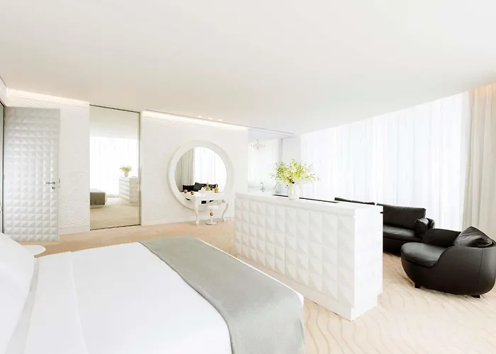 Mondrian Doha Hotel