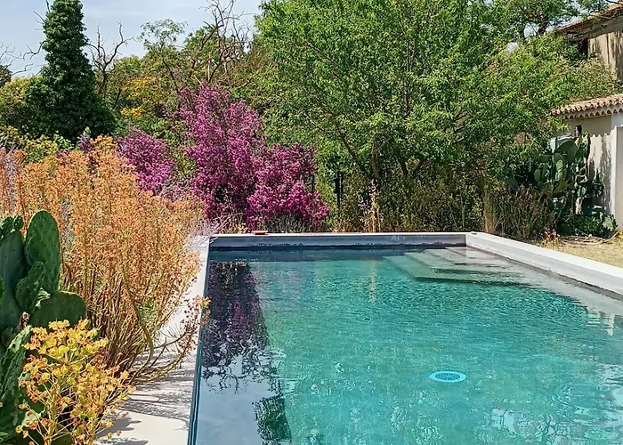 Domaine De Manteau-Bleu