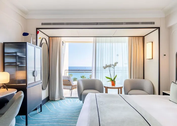 Boutique Mondrian Cannes