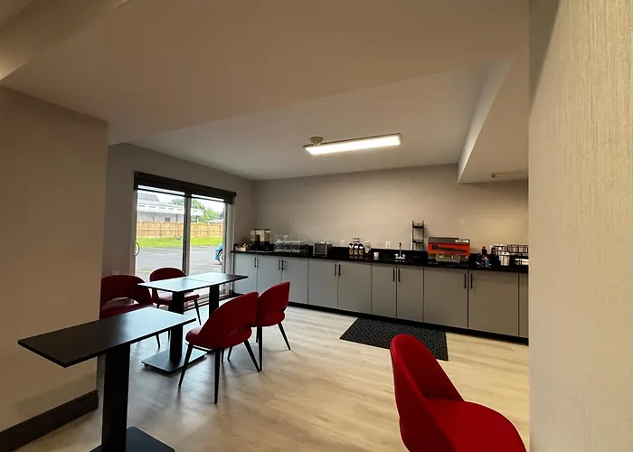 Motel Ramada By Wyndham Kingston