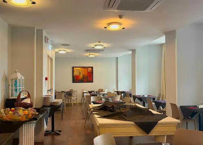 Hotel Aragosta Cattolica