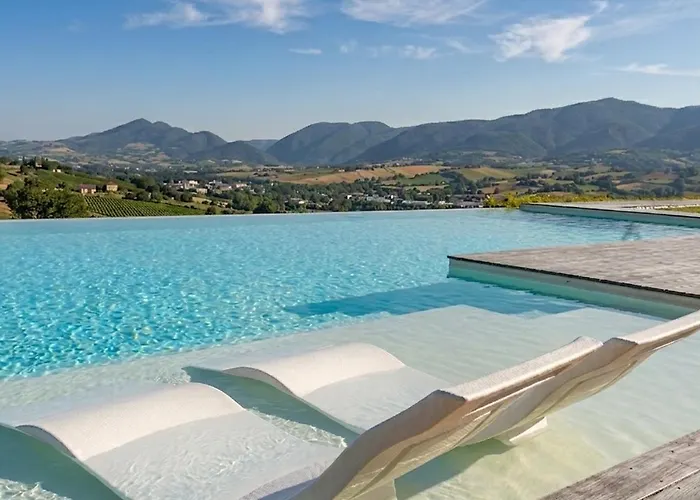 Serre Alte Landscape Luxury Rooms Matelica