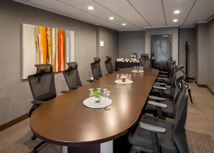 Best Western Plus Village Park Inn