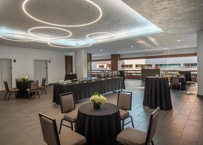 Boutique Hilton Long Beach Hotel