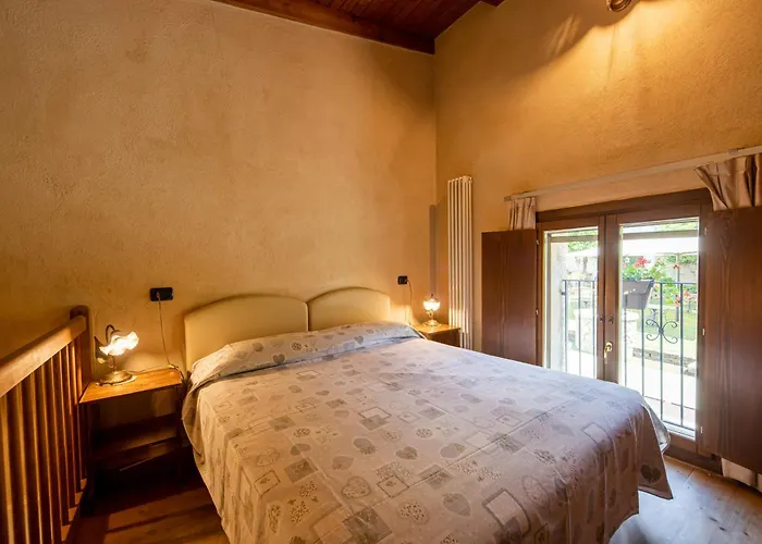 Agriturismo Borgo di Calmasino Bardolino con Piscina