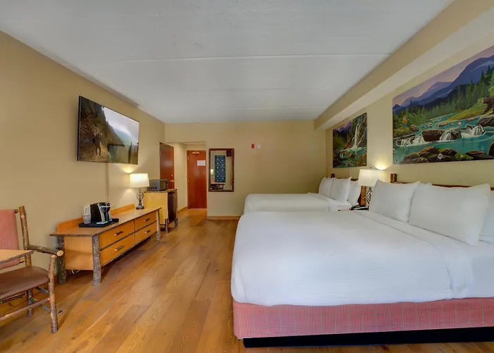 Bearskin Lodge On The River Gatlinburg