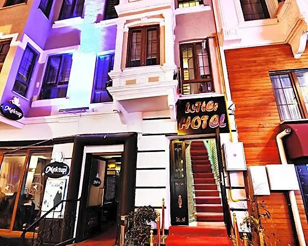 Letter Hotel