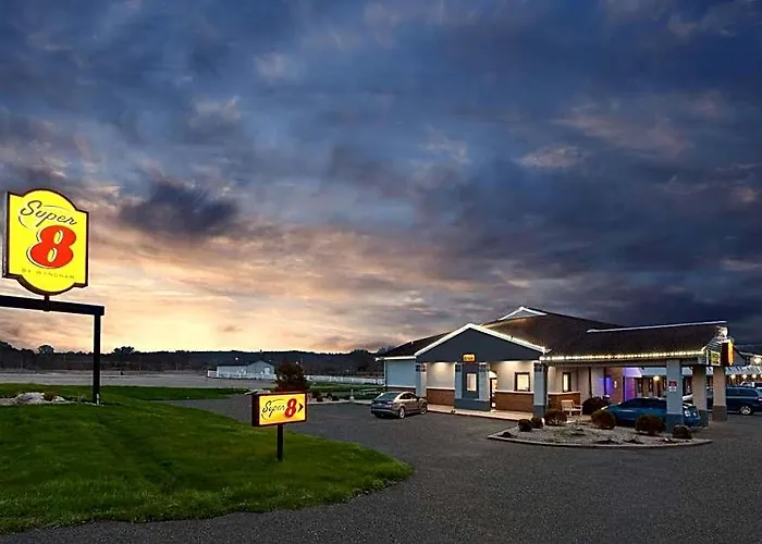 Super 8 By Wyndham Newcomerstown