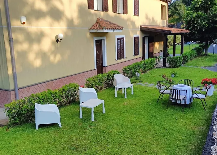 B&B Boutique Di Charme "Etna-Relax-Natura"