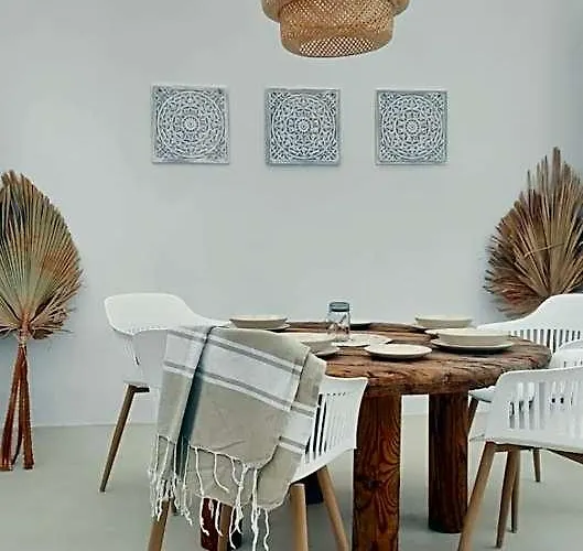 Albergue Nomad Surf House Corralejo