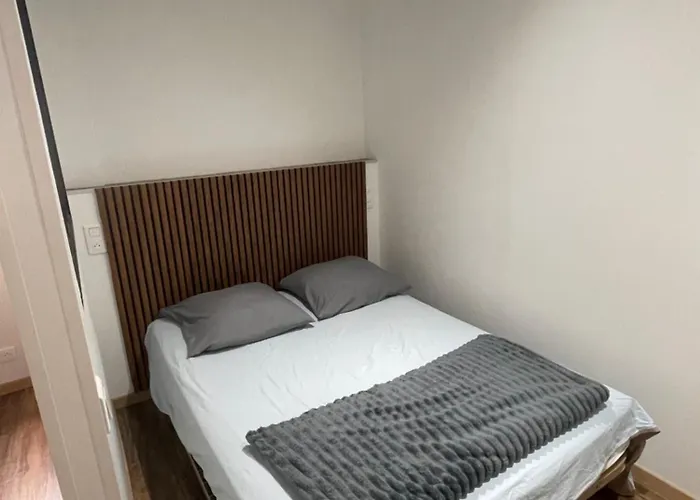 Appartement Mende 2 Chambres Canapé lit WIFI Gratuit