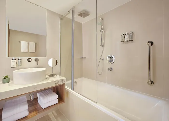 Boutique The Cura Hotel Kensington, London, A Tribute Portfolio Hotel