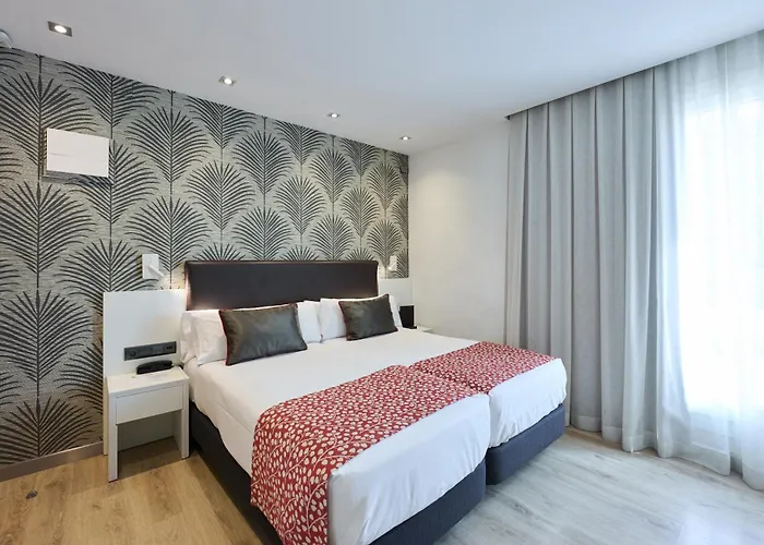 Hotel Catalonia Castellnou Barcelona admite animales