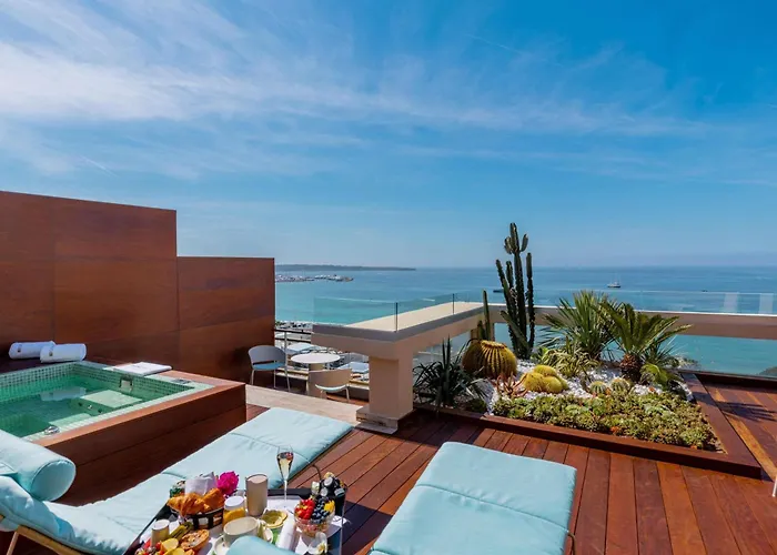 Boutique Mondrian Cannes