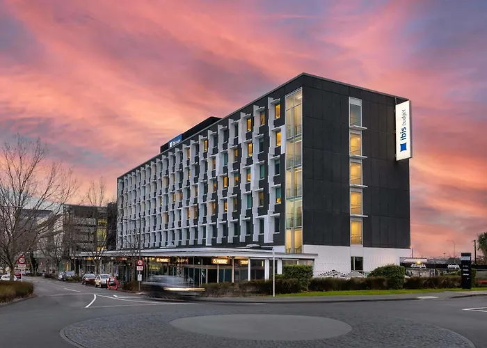 Ibis Budget Auckland Airport With Golf Course