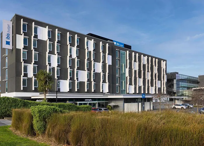 Ibis Budget Auckland Airport With Golf Course