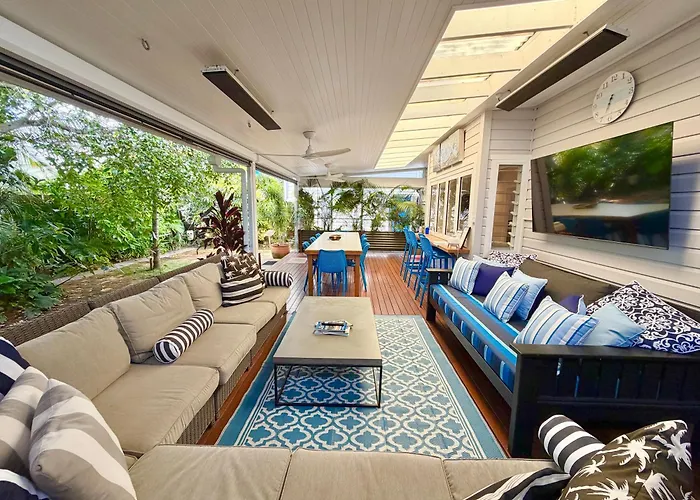 Barbara'S Byron Bay Hotel With Golf Course