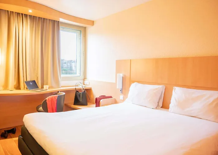 Ibis Nantes Centre Gare Sud Hotel