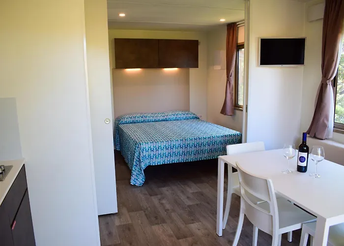 Le Esperidi Camping Ecoresort Marina Di Bibbona