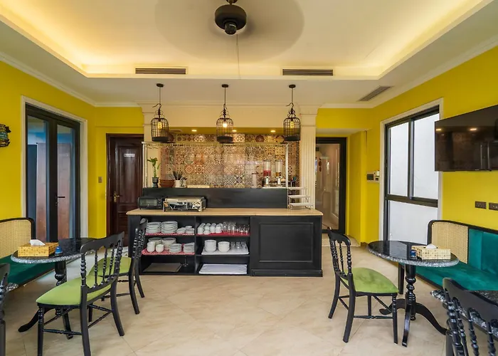 Maro Hotel