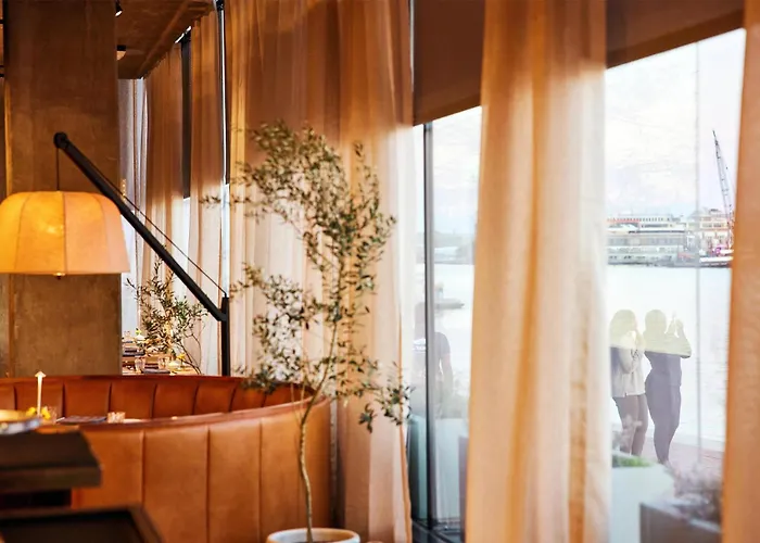 Pet friendly Canopy By Hilton Baltimore Harbor Point