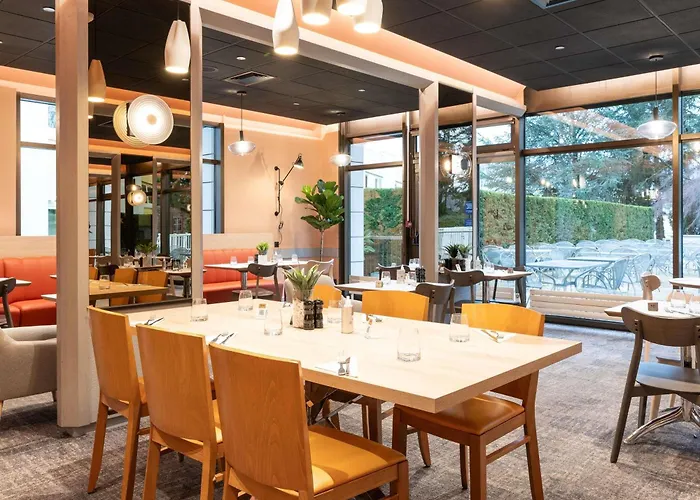 Novotel Macon Nord - Porte de Bourgogne met golfbaan