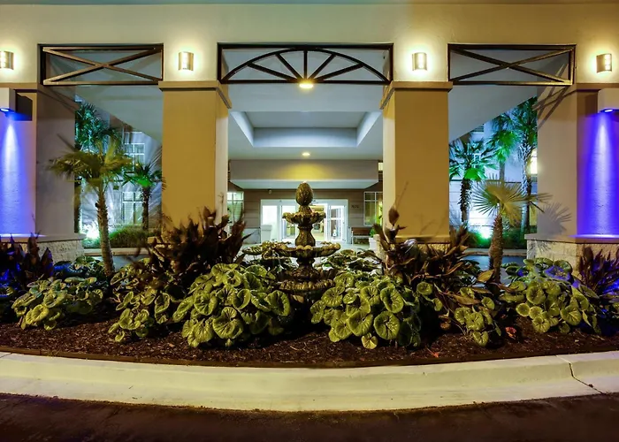 Holiday Inn Express Hotel & Suites Charleston - Northwoods By Ihg