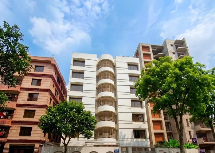 Aristocrat Inn - Lake Park & Usa Club Dhaka