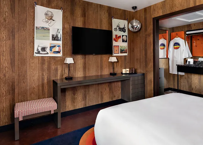Americana Motor Hotel