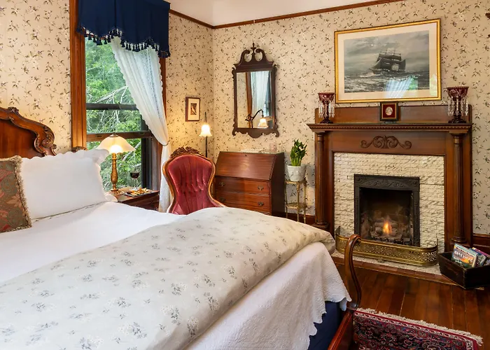 1899 Wright Inn And Carriage House