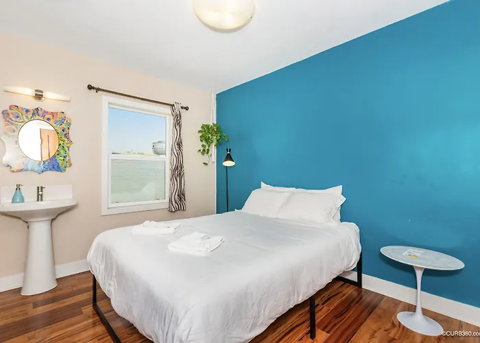 Samesun Ocean Beach Hotel & Hostel