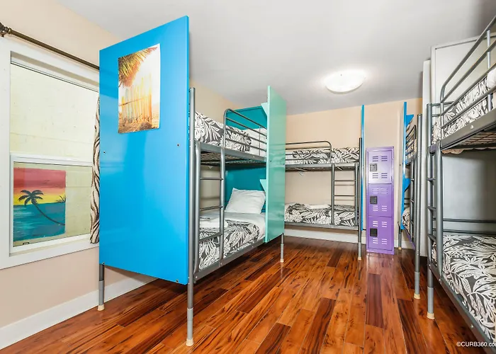 Samesun Ocean Beach Hotel & Hostel