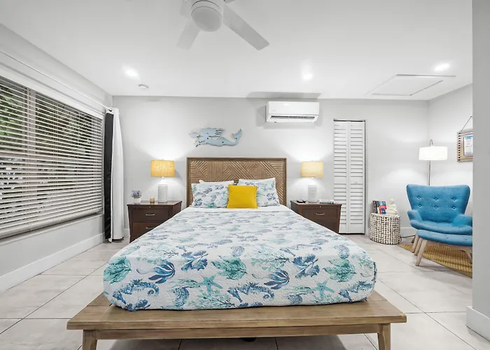 Casa Cordova Apartments By Lowkl