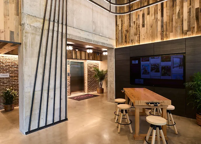 Moxy Charleston Downtown