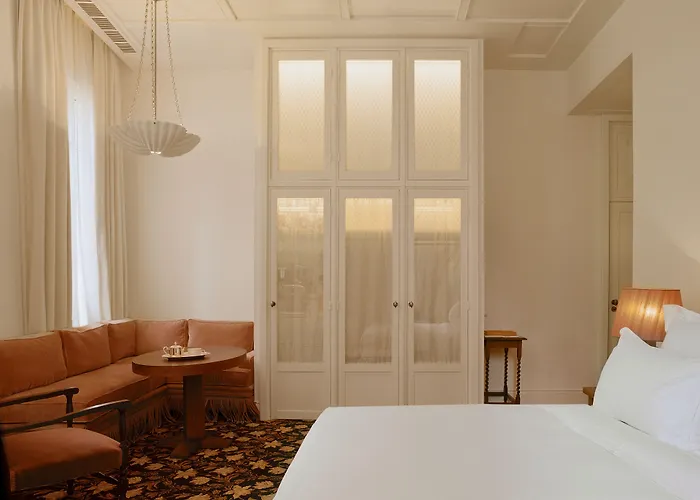 Château Voltaire Paris