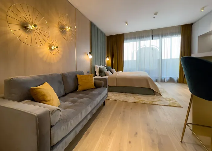 Emerald Downtown Luxury Suites By Continental Group Budapest