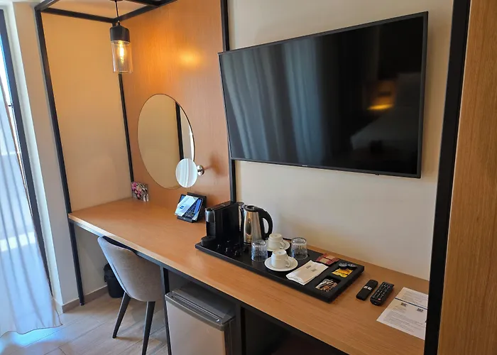 Hyperion City Hotel & Spa